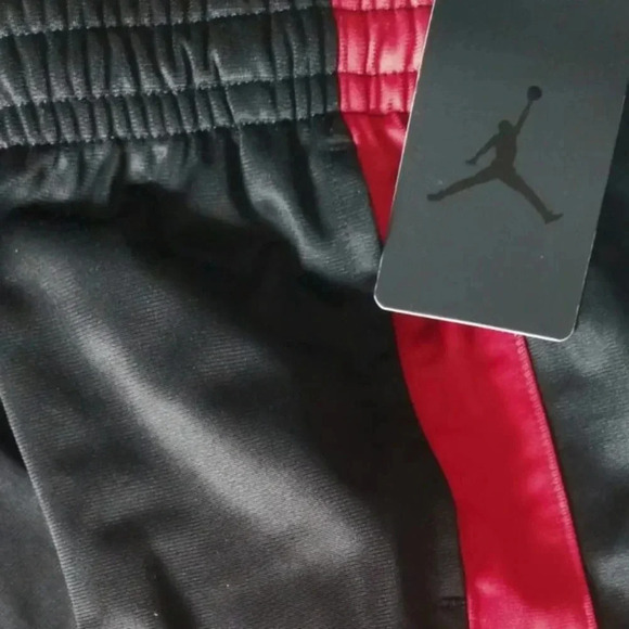 NWT-Air Jordan with red strips kids jogger pants  size M - Picture 4 of 6
